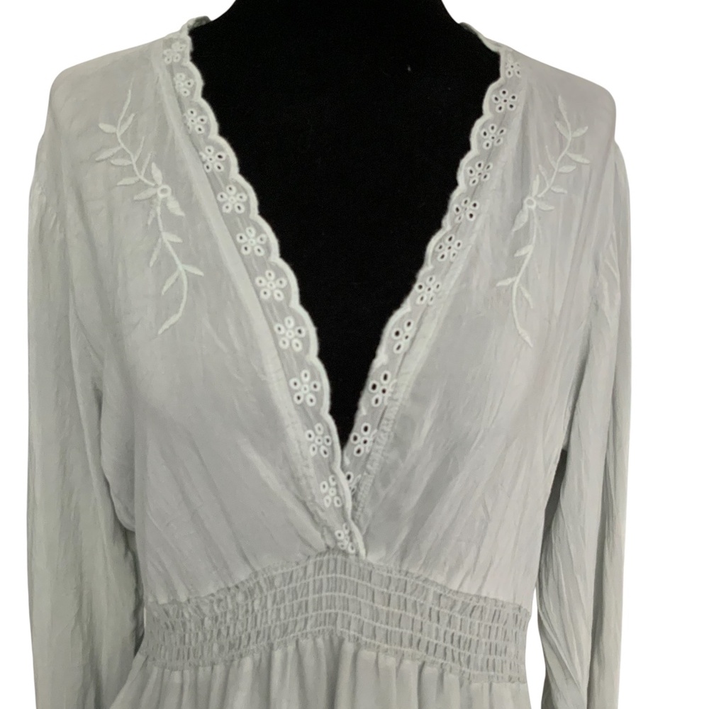 Johnny Was Grey Blue Lace Embroidered Deep V Neck Blouse Tunic SZ XS (S) - Picture 3 of 13